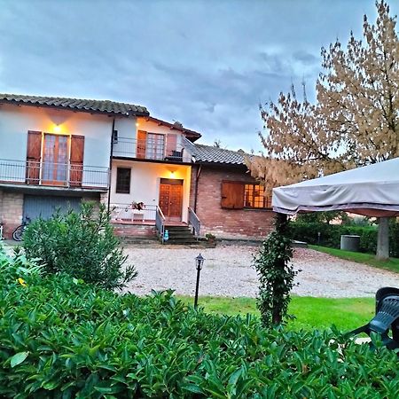 Casa Vacanze Bonardini カスティリオーネ・デル・ラーゴ エクステリア 写真